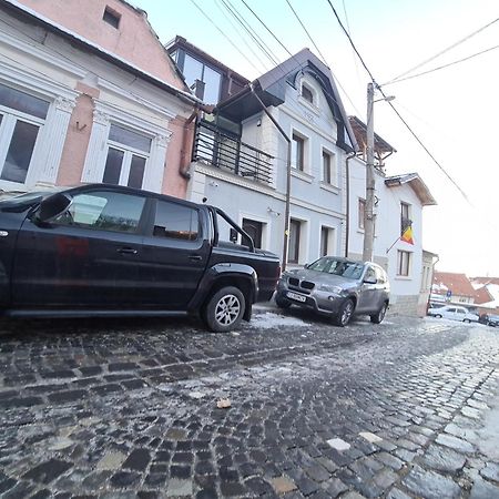 Casa Chiper - Attic Apartment With View Braşov Exterior foto